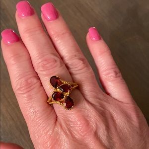 Stunning garnet ring